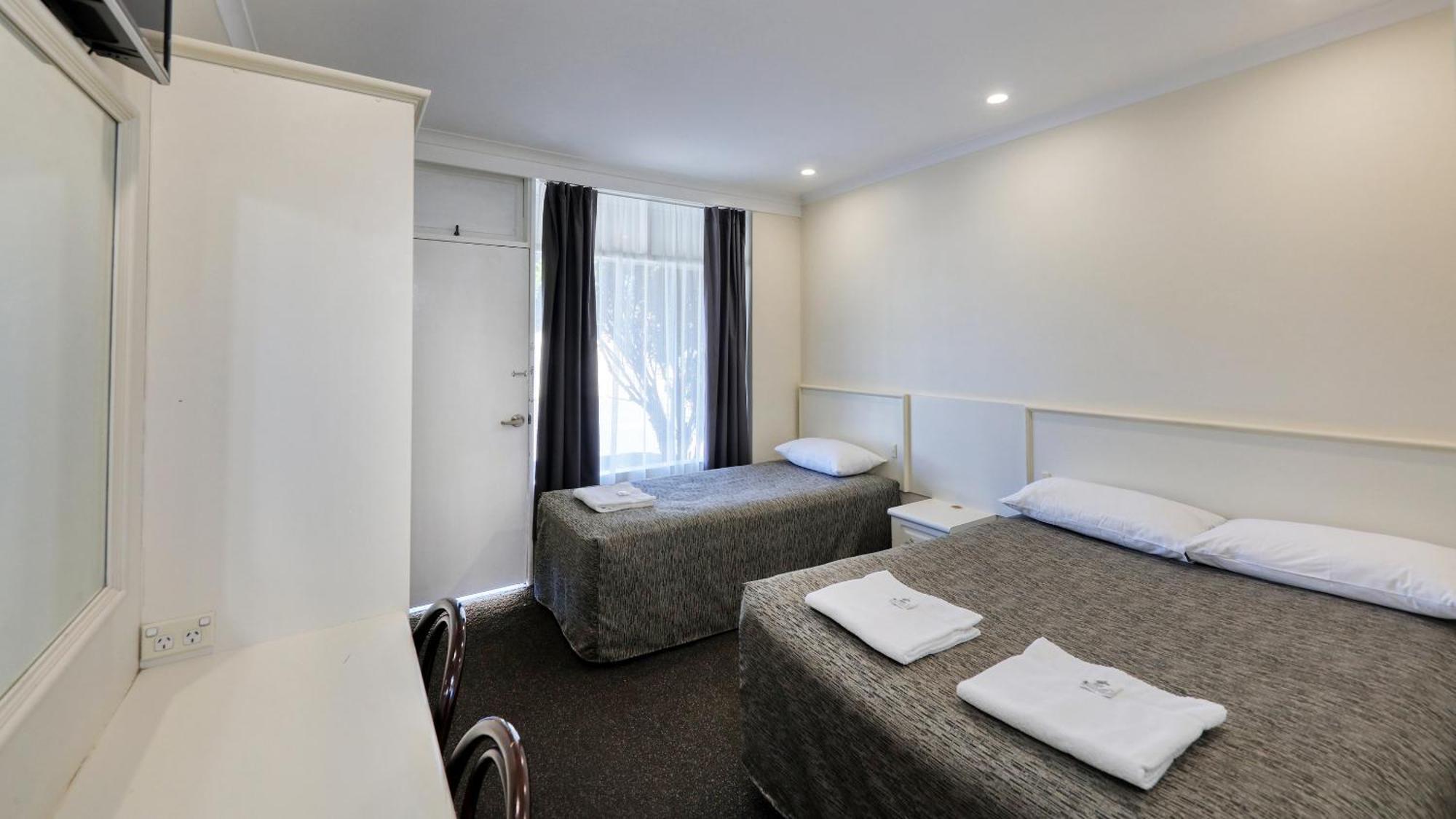 פארקס Coachman Hotel Motel מראה חיצוני תמונה