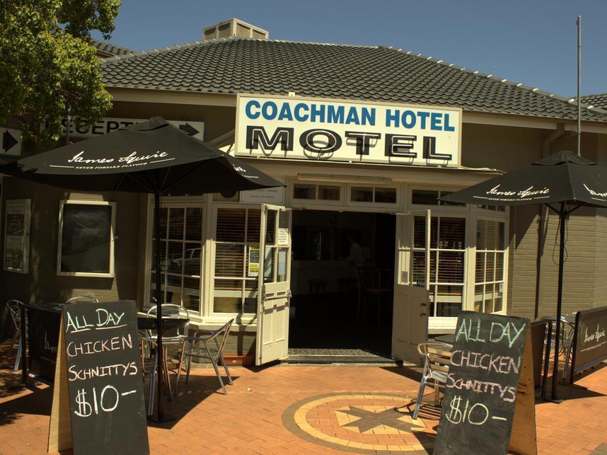 פארקס Coachman Hotel Motel מראה חיצוני תמונה